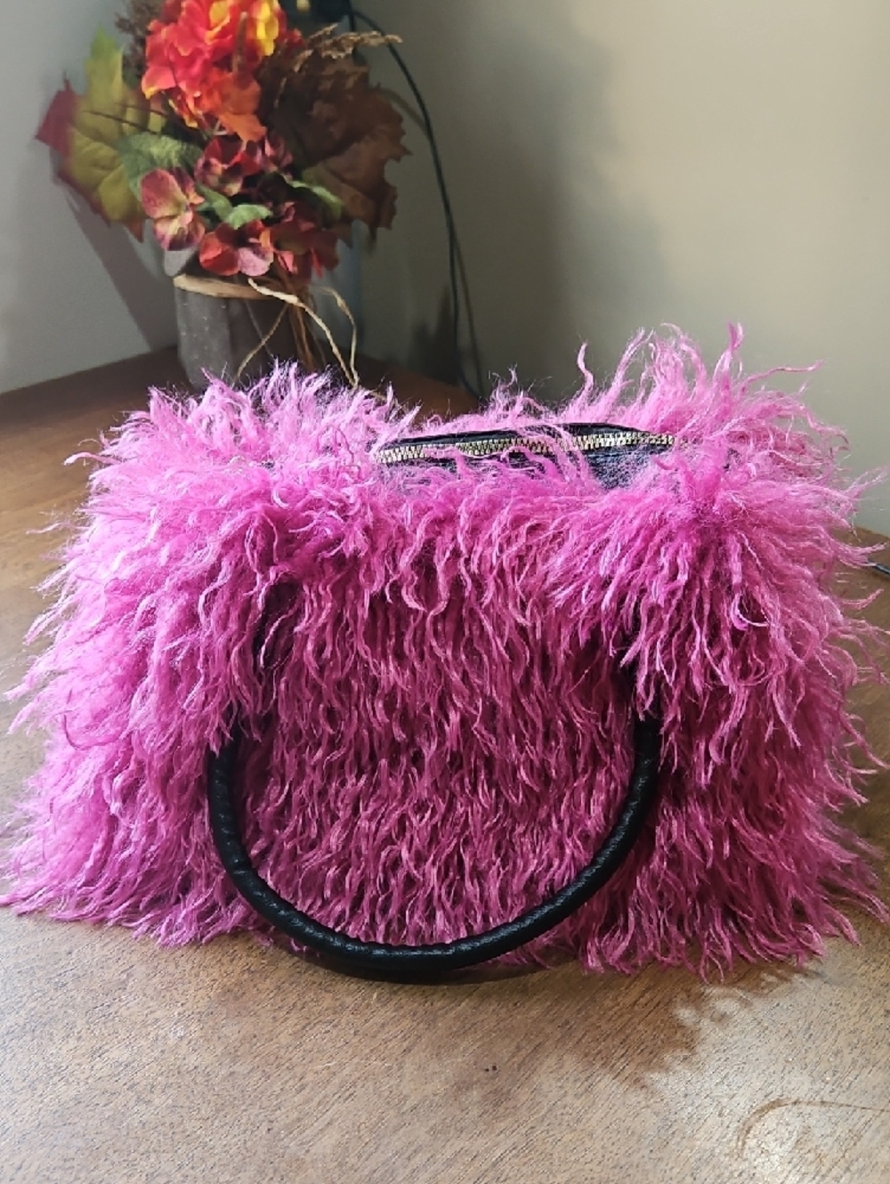 Plush Pink Faux Fur Top-Handle Handbag - Picture 3 of 9